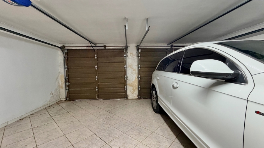 3 Bedroom Property for Sale in Mountainside Western Cape